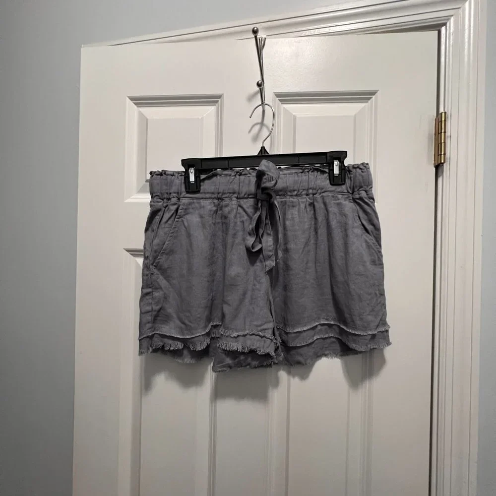 Rewash size large gray fringed shorts
